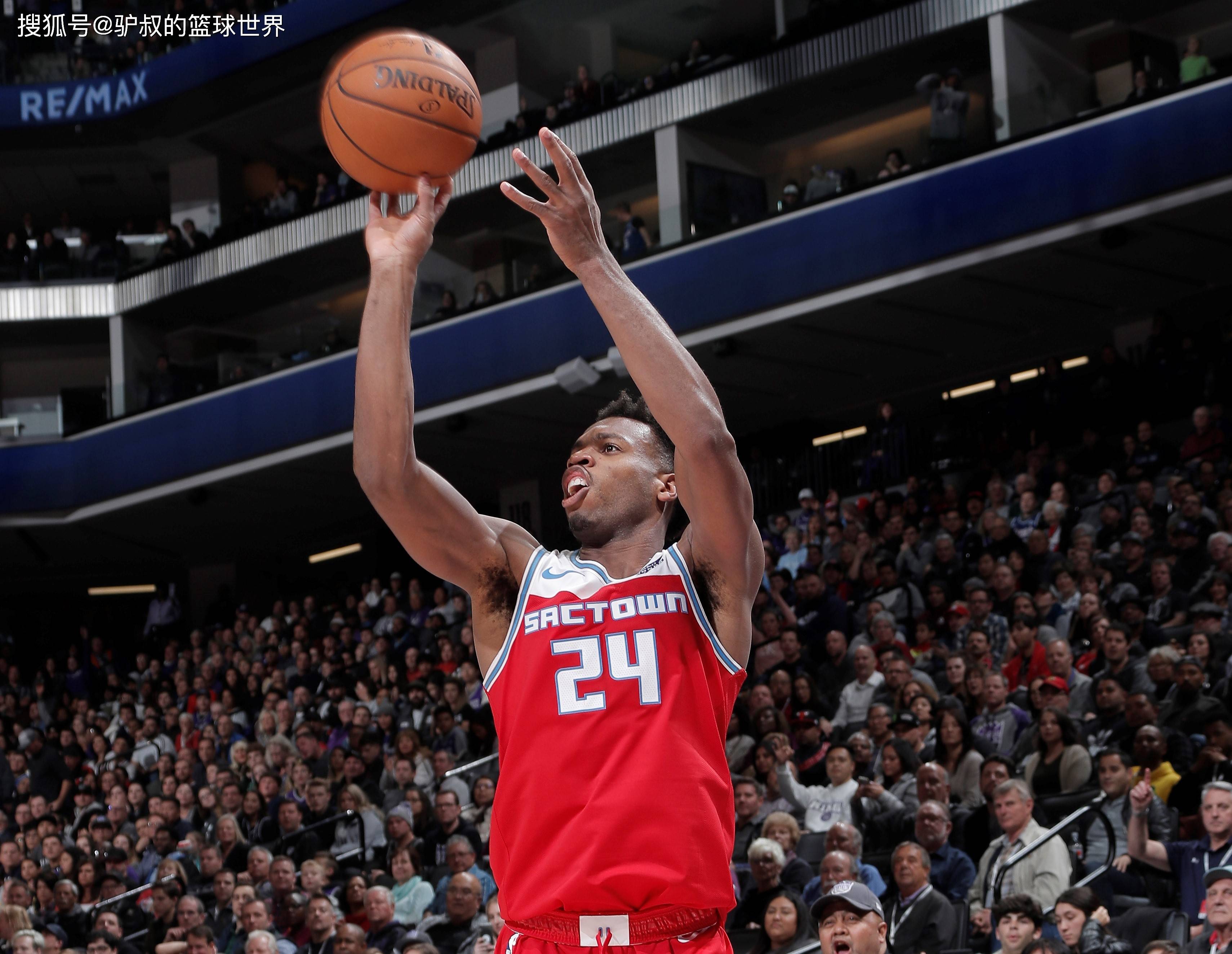 传奇人生:那些用篮球改变命运的故事 传奇人生:那些用篮球改变命运的故事