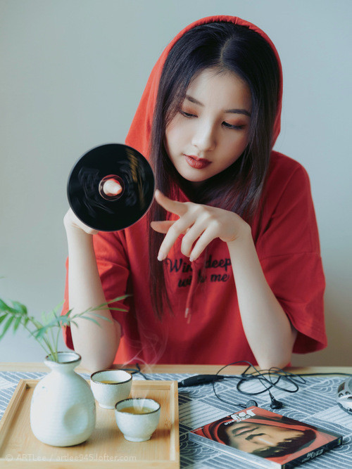 利物浦主场迎战巴黎圣日耳曼,谁将夺得胜利?,利物浦巴黎圣日耳曼欧冠